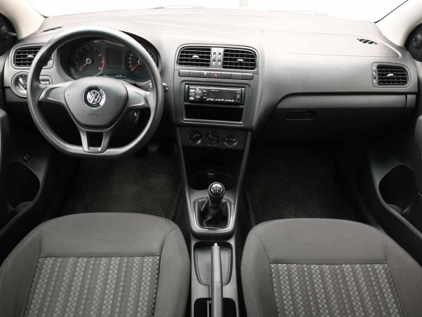 Volkswagen Polo V Рестайлинг с пробегом 2015 года, цена 929 000 рублей, 130656 км, седан, Автокод Объявления