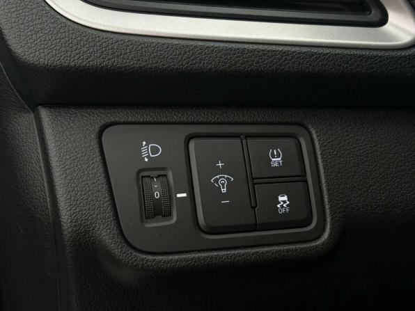 Hyundai Solaris II с пробегом 2018 года, цена 1 350 000 рублей, 128422 км, седан, Автокод Объявления