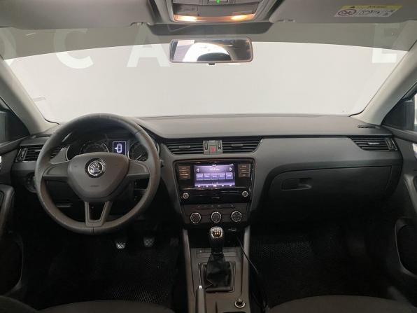 Skoda Octavia III (A7) Рестайлинг с пробегом 2019 года, цена 1 642 000 рублей, 103573 км, лифтбек, Автокод Объявления
