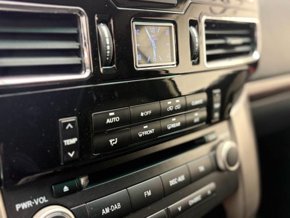 Toyota Land Cruiser 200 Series с пробегом 2011 года, цена 3 199 900 рублей, 329813 км, внедорожник, Автокод Объявления