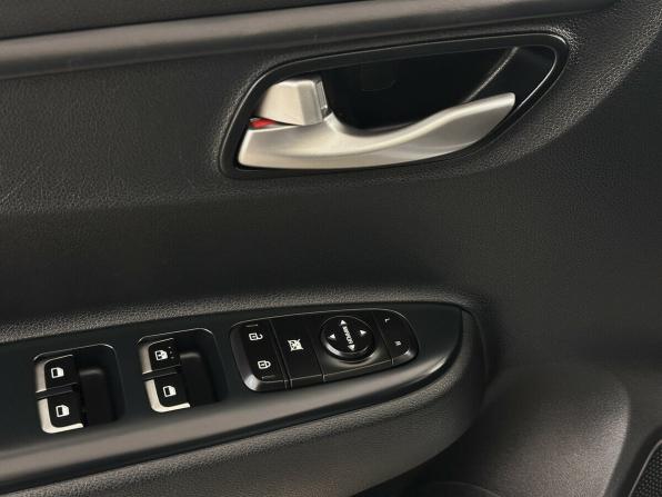 Kia Rio IV Рестайлинг с пробегом 2020 года, цена 1 545 000 рублей, 84562 км, хэтчбек, Автокод Объявления