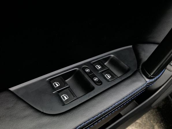 Volkswagen Touareg II с пробегом 2010 года, цена 1 950 000 рублей, 307372 км, внедорожник, Автокод Объявления