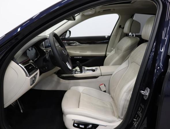 BMW 7 серии VI (G11/G12) с пробегом 2015 года, цена 3 390 000 рублей, 108663 км, седан, Автокод Объявления