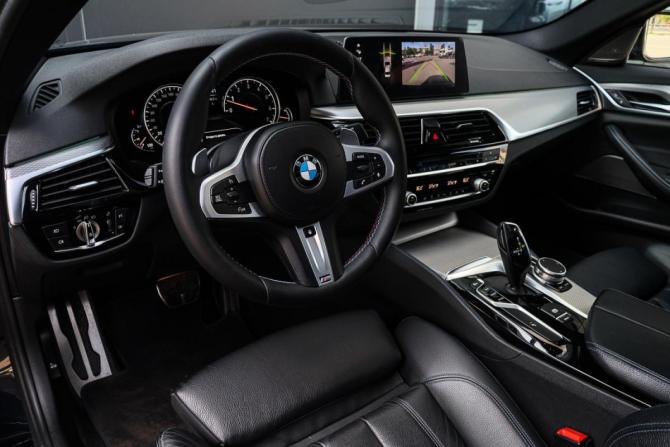 BMW 5 серии VII (G30/G31/G38) с пробегом 2018 года, цена 4 330 000 рублей, 85254 км, седан, Автокод Объявления