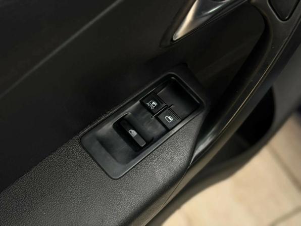 Volkswagen Polo V с пробегом 2014 года, цена 620 000 рублей, 252570 км, седан, Автокод Объявления