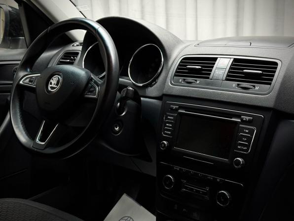 Skoda Yeti I Рестайлинг с пробегом 2014 года, цена 1 479 000 рублей, 109613 км, внедорожник, Автокод Объявления