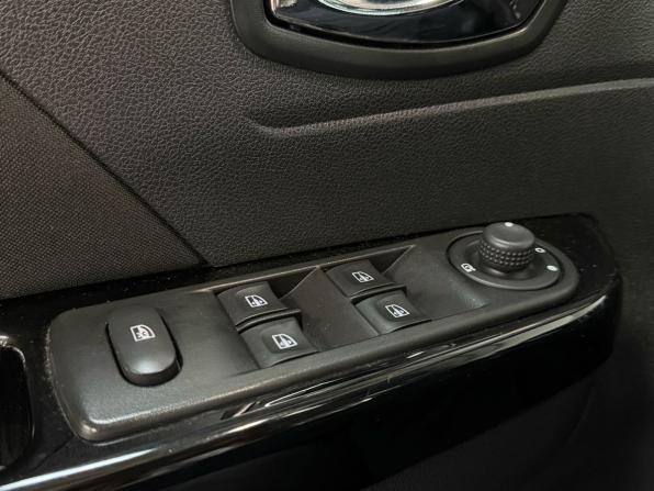 Renault Kaptur I с пробегом 2016 года, цена 1 250 000 рублей, 122200 км, внедорожник, Автокод Объявления