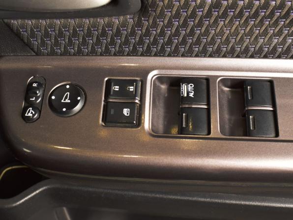 Honda Stepwgn V с пробегом 2016 года, цена 1 565 997 рублей, 203415 км, минивэн, Автокод Объявления