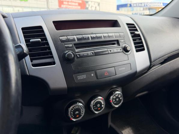 Mitsubishi Outlander II Рестайлинг с пробегом 2010 года, цена 950 000 рублей, 252000 км, внедорожник, Автокод Объявления