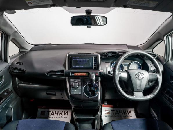 Toyota Wish II Рестайлинг с пробегом 2012 года, цена 1 415 000 рублей, 185000 км, минивэн, Автокод Объявления