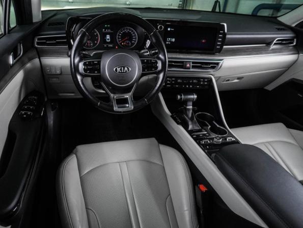 Kia K5 III с пробегом 2021 года, цена 2 545 000 рублей, 137895 км, седан, Автокод Объявления