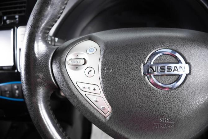 Nissan Leaf I (ZE0/AZE0) с пробегом 2014 года, цена 929 000 рублей, 153000 км, хэтчбек, Автокод Объявления