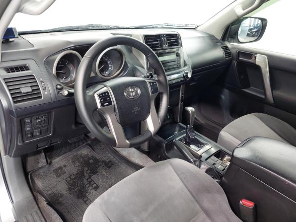Toyota Land Cruiser Prado 150 Series с пробегом 2012 года, цена 2 750 000 рублей, 275000 км, внедорожник, Автокод Объявления