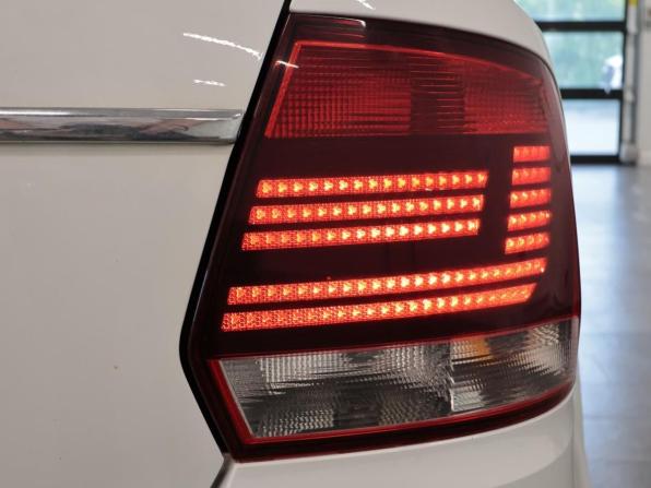 Volkswagen Polo V Рестайлинг с пробегом 2018 года, цена 1 085 000 рублей, 97469 км, седан, Автокод Объявления