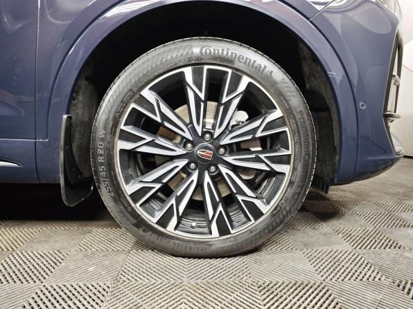 Hongqi HS5 I Рестайлинг с пробегом 2024 года, цена 3 299 000 рублей, 13583 км, внедорожник, Автокод Объявления