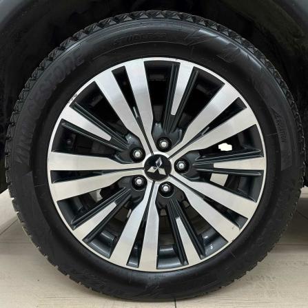 Mitsubishi Outlander III Рестайлинг 3 с пробегом 2019 года, цена 2 300 000 рублей, 86326 км, внедорожник, Автокод Объявления