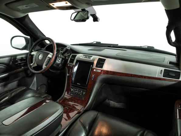 Cadillac Escalade III с пробегом 2010 года, цена 1 599 585 рублей, 262442 км, внедорожник, Автокод Объявления