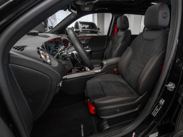 Mercedes-Benz GLB AMG I (X247) Рестайлинг с пробегом 2025 года, цена 7 400 000 рублей, 3160 км, внедорожник, Автокод Объявления
