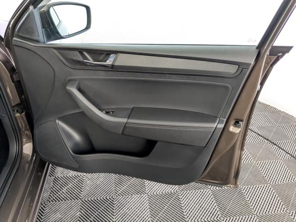 Skoda Rapid II с пробегом 2021 года, цена 1 716 000 рублей, 52946 км, лифтбек, Автокод Объявления