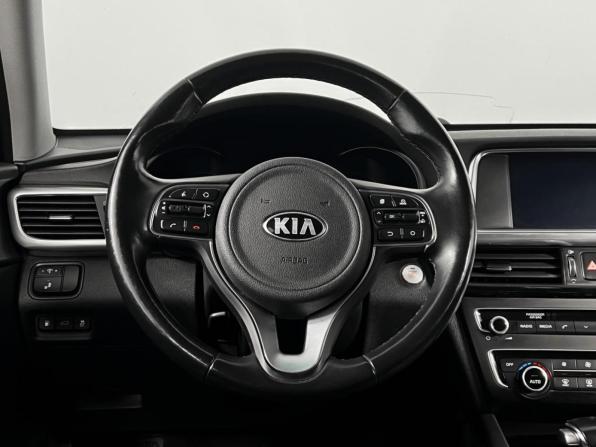 Kia Optima IV Рестайлинг с пробегом 2018 года, цена 1 985 900 рублей, 141550 км, седан, Автокод Объявления