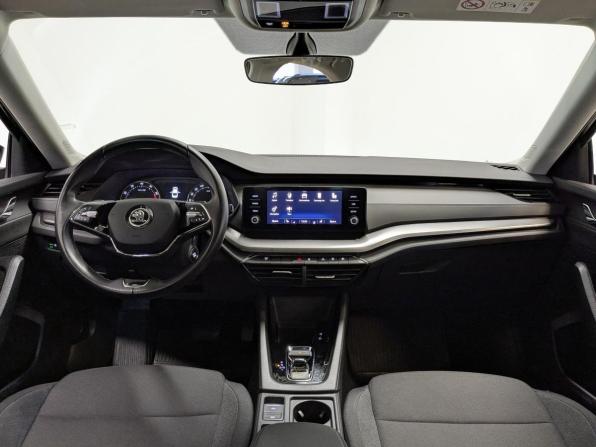 Skoda Octavia IV (A8) с пробегом 2021 года, цена 2 350 000 рублей, 31000 км, лифтбек, Автокод Объявления