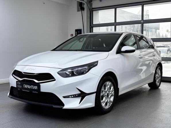Kia Ceed III Рестайлинг с пробегом 2022 года, цена 2 039 000 рублей, 72051 км, хэтчбек, Автокод Объявления