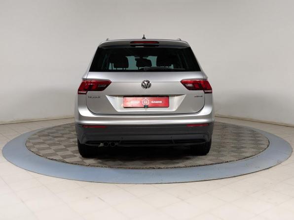 Volkswagen Tiguan II с пробегом 2018 года, цена 2 449 500 рублей, 139000 км, внедорожник, Автокод Объявления