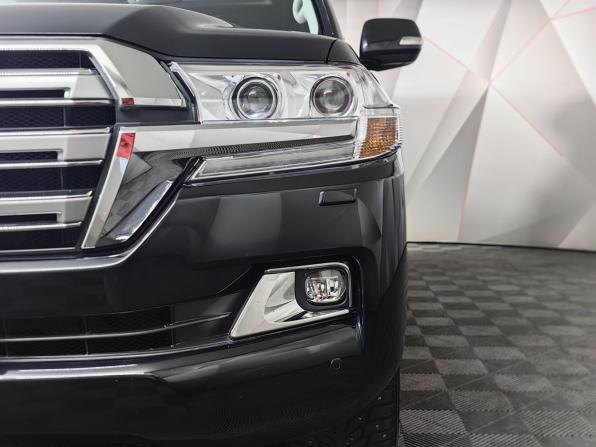 Toyota Land Cruiser 200 Series Рестайлинг 2 с пробегом 2018 года, цена 5 299 000 рублей, 165257 км, внедорожник, Автокод Объявления
