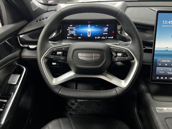 Geely Preface I с пробегом 2024 года, цена 2 815 000 рублей, 5500 км, седан, Автокод Объявления