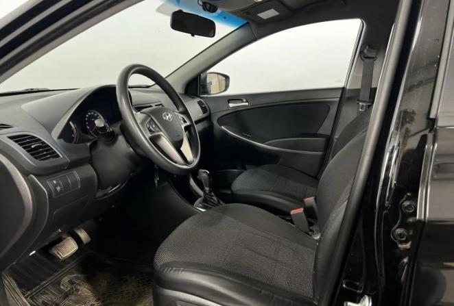 Hyundai Solaris I Рестайлинг с пробегом 2015 года, цена 1 315 000 рублей, 70000 км, седан, Автокод Объявления