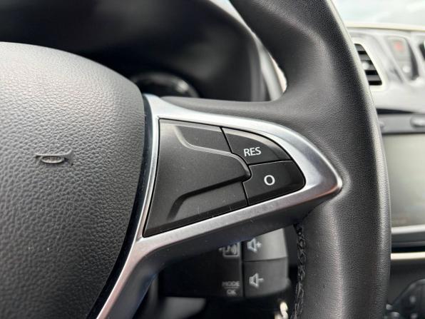 Renault Sandero II Рестайлинг с пробегом 2021 года, цена 1 395 000 рублей, 50146 км, хэтчбек, Автокод Объявления