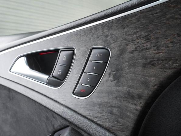 Audi A6 IV (C7) Рестайлинг с пробегом 2016 года, цена 2 599 000 рублей, 241586 км, седан, Автокод Объявления