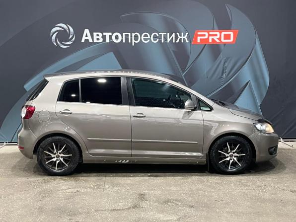 Volkswagen Golf Plus II с пробегом 2011 года, цена 599 000 рублей, 182000 км, хэтчбек, Автокод Объявления