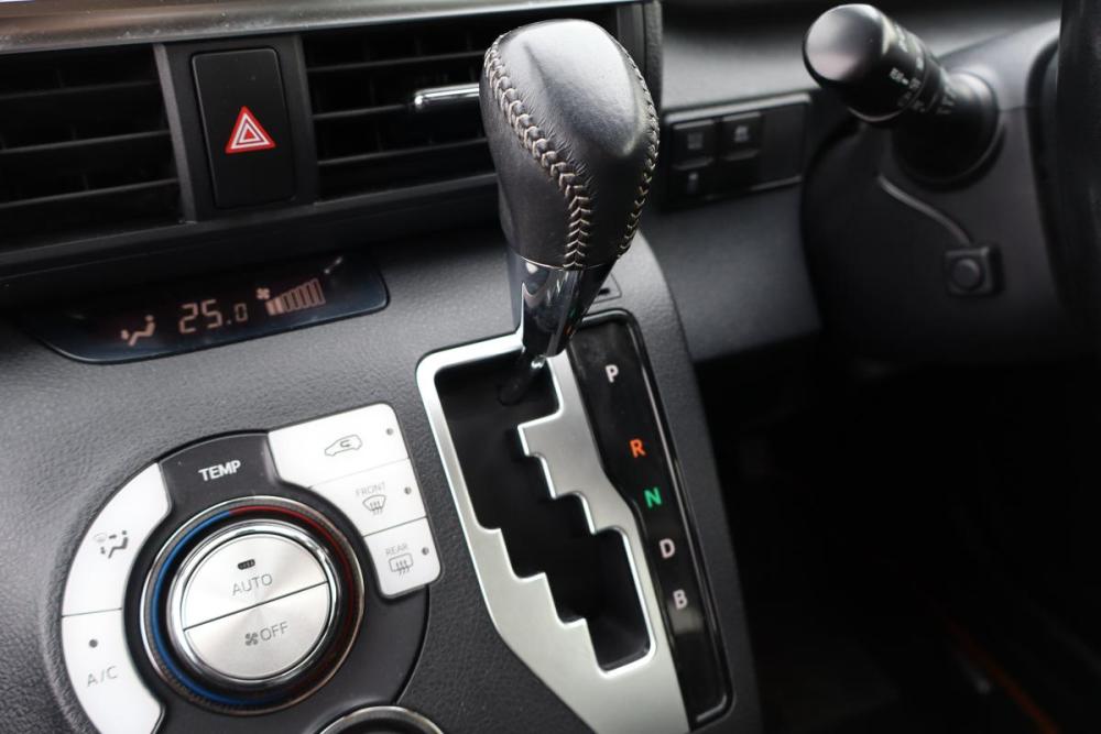 Toyota Sienta II Рестайлинг Санкт-Петербург  - изображение 9