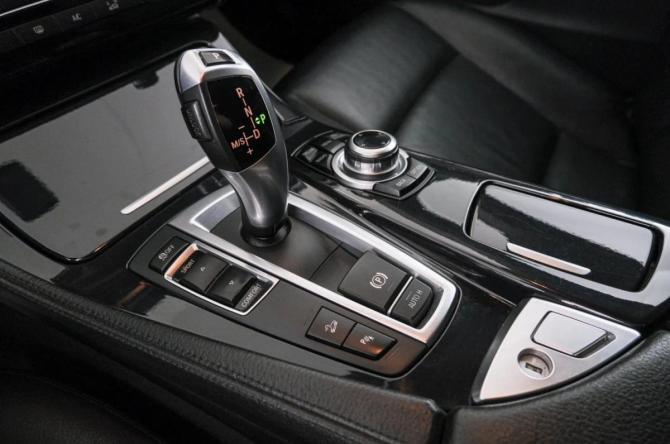 BMW 5 серии VI (F10/F11/F07) Рестайлинг с пробегом 2015 года, цена 2 549 000 рублей, 178000 км, седан, Автокод Объявления