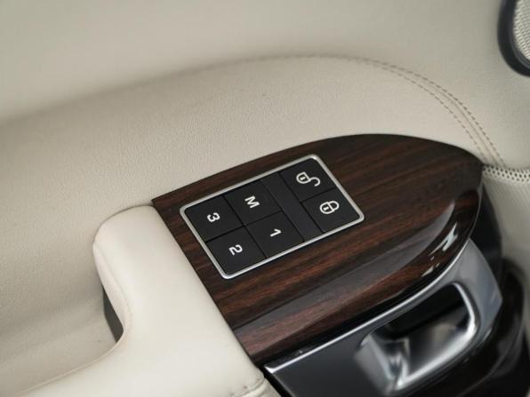 Land Rover Range Rover IV с пробегом 2016 года, цена 4 199 046 рублей, 96713 км, внедорожник, Автокод Объявления