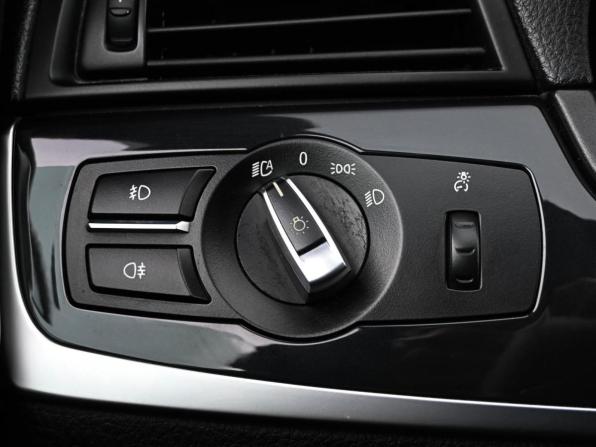 BMW 5 серии VI (F10/F11/F07) Рестайлинг с пробегом 2015 года, цена 1 999 000 рублей, 212084 км, седан, Автокод Объявления
