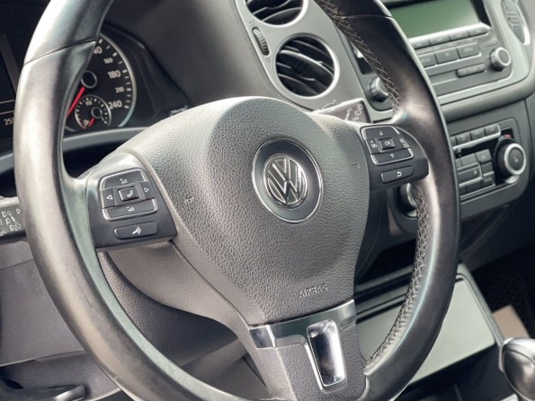 Volkswagen Tiguan I Рестайлинг с пробегом 2011 года, цена 1 070 000 рублей, 218570 км, внедорожник, Автокод Объявления