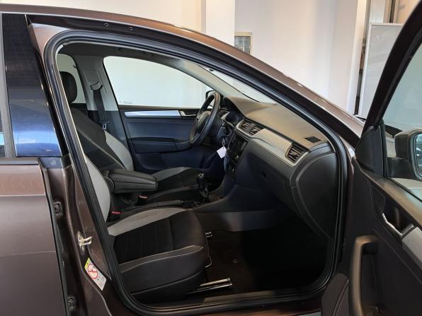 Skoda Rapid I Рестайлинг с пробегом 2019 года, цена 1 388 000 рублей, 113340 км, лифтбек, Автокод Объявления