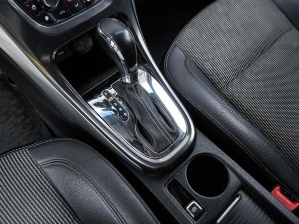 Opel Astra J с пробегом 2010 года, цена 798 700 рублей, 133340 км, хэтчбек, Автокод Объявления