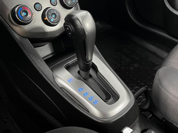 Chevrolet Aveo II с пробегом 2013 года, цена 615 000 рублей, 210105 км, седан, Автокод Объявления