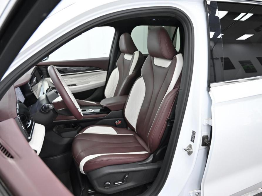 Geely Monjaro I Москва  - изображение 16