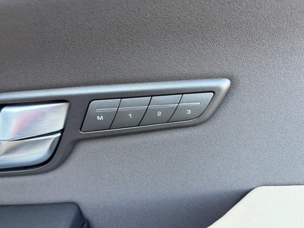 Land Rover Range Rover Evoque I Рестайлинг с пробегом 2016 года, цена 2 235 000 рублей, 155003 км, внедорожник, Автокод Объявления
