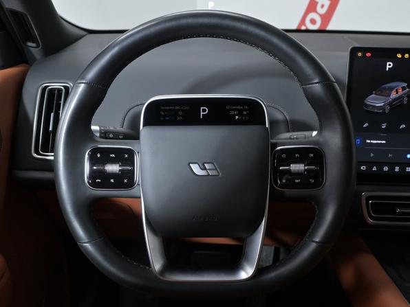 Li Auto (Lixiang) L9 I Рестайлинг с пробегом 2024 года, цена 7 490 000 рублей, 27650 км, внедорожник, Автокод Объявления
