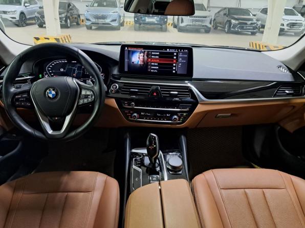 BMW 5 серии VII (G30/G31/G38) Рестайлинг с пробегом 2021 года, цена 5 300 000 рублей, 54987 км, седан, Автокод Объявления