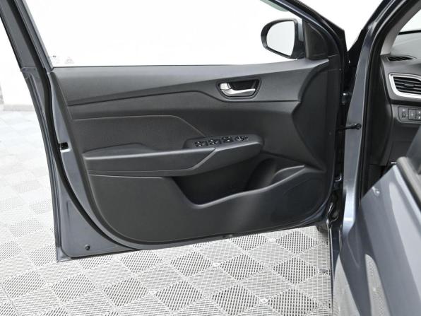 Hyundai Solaris II с пробегом 2019 года, цена 719 000 рублей, 77336 км, седан, Автокод Объявления