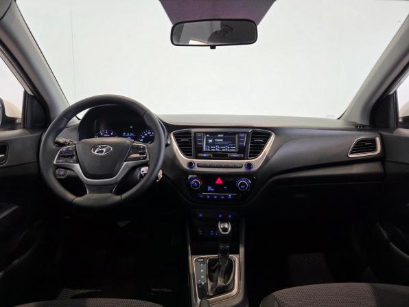 Hyundai Solaris II с пробегом 2018 года, цена 1 160 000 рублей, 244583 км, седан, Автокод Объявления