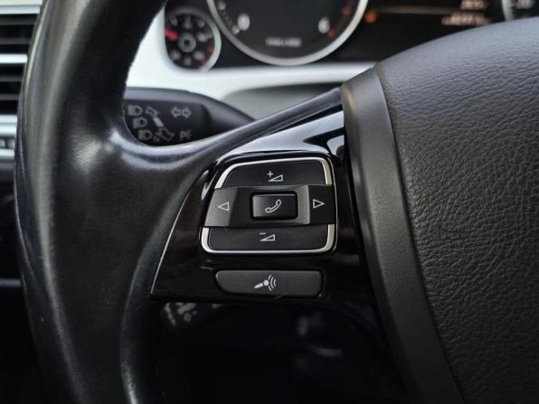 Volkswagen Touareg II Рестайлинг с пробегом 2017 года, цена 2 730 000 рублей, 220505 км, внедорожник, Автокод Объявления