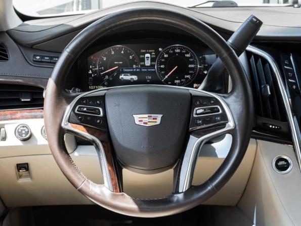 Cadillac Escalade IV с пробегом 2015 года, цена 4 240 000 рублей, 107109 км, внедорожник, Автокод Объявления