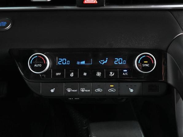 Hyundai Elantra VII (CN7) с пробегом 2022 года, цена 2 249 000 рублей, 38593 км, седан, Автокод Объявления